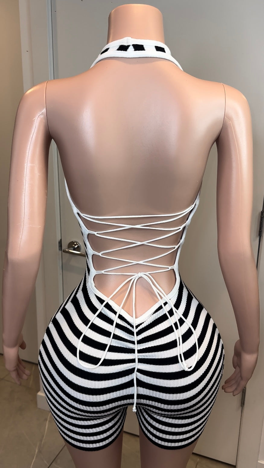 HUG THE BODY ROMPER