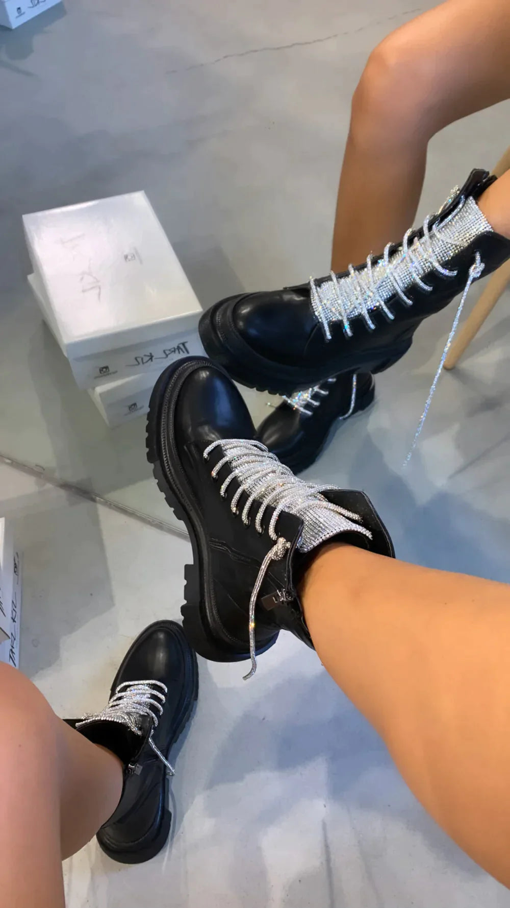 AXX BLACK STONY BOOTS