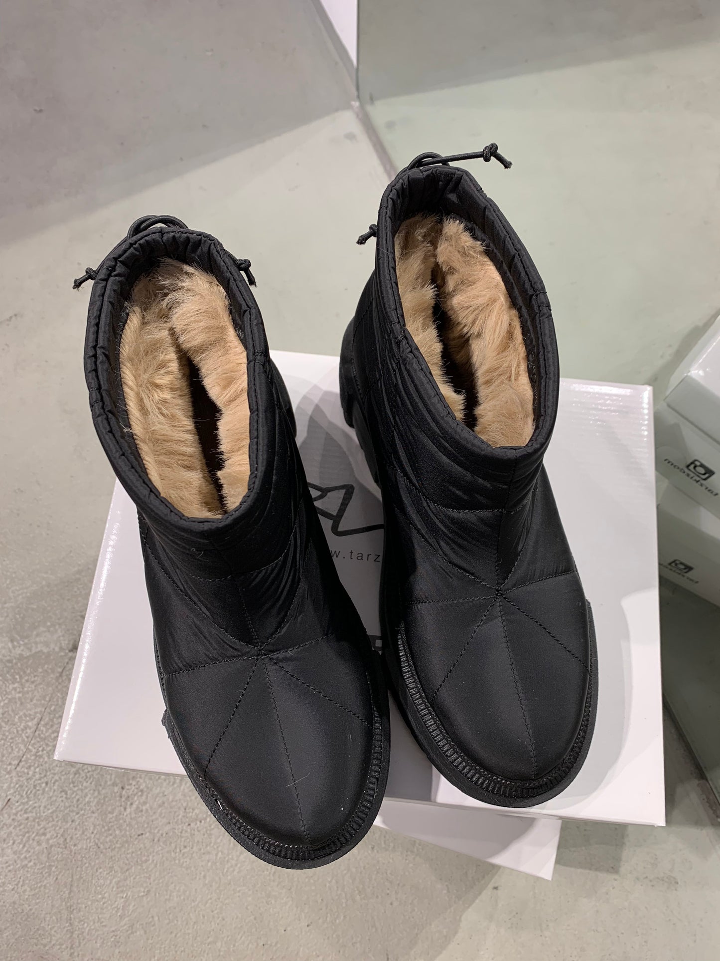 OX MINI BOOT